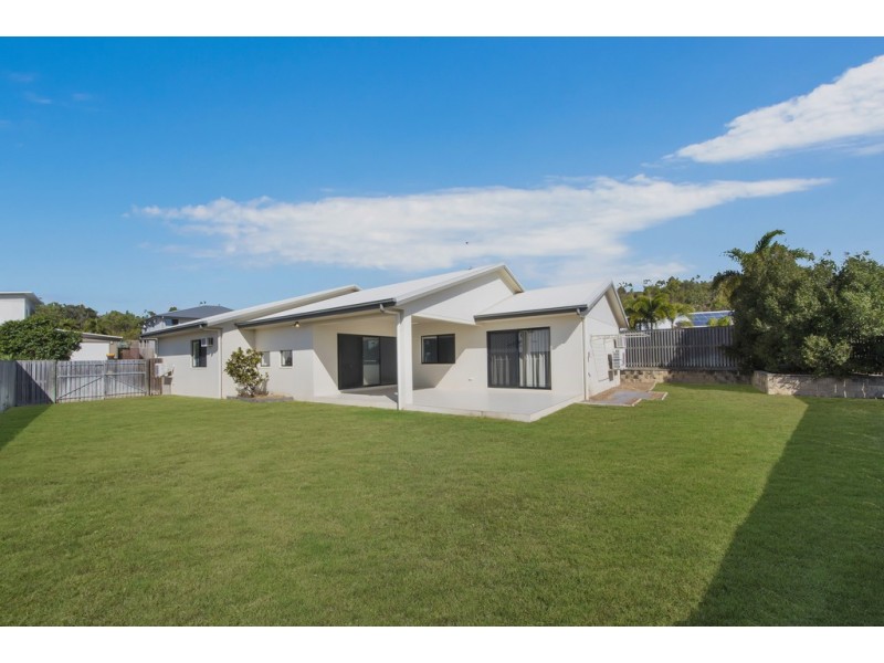 15 Channel Street, Bushland Beach QLD 4818