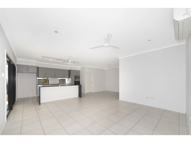 15 Channel Street, Bushland Beach QLD 4818