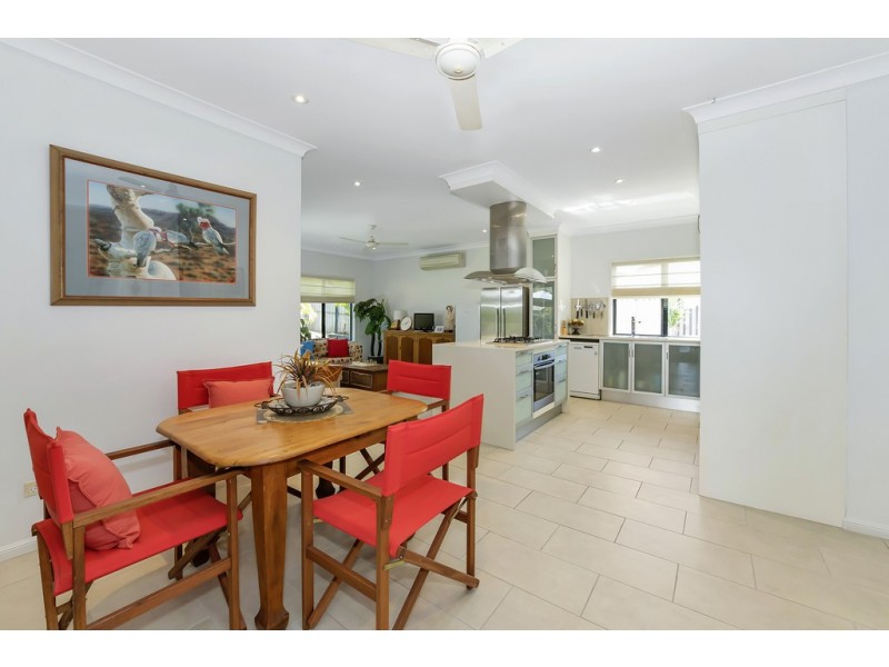 42 Donostia Crescent, Bushland Beach QLD 4818