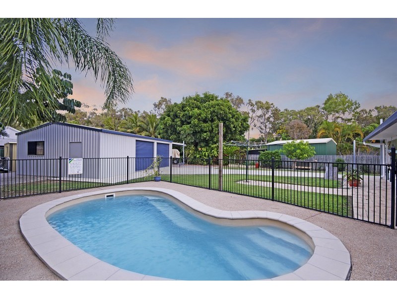 4 Gum Court, Bushland Beach QLD 4818