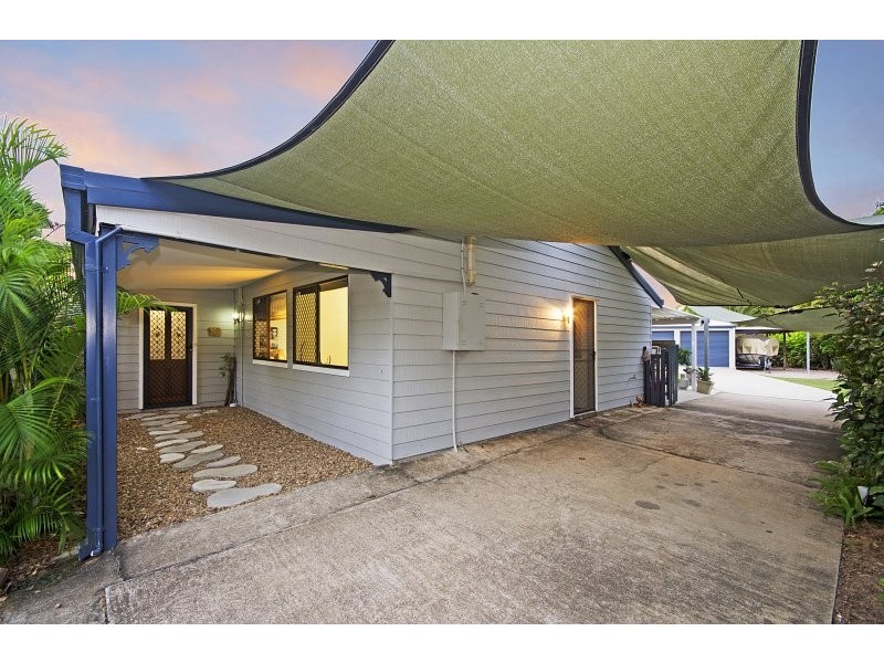 4 Gum Court, Bushland Beach QLD 4818