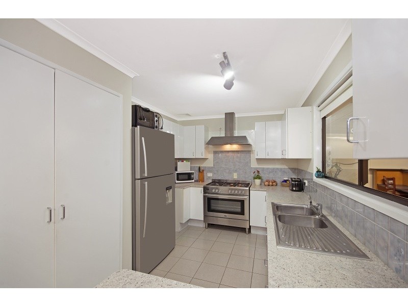 4 Gum Court, Bushland Beach QLD 4818