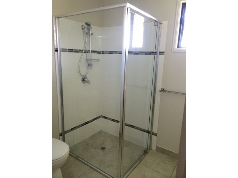 6 Hillock Crescent, Bushland Beach QLD 4818