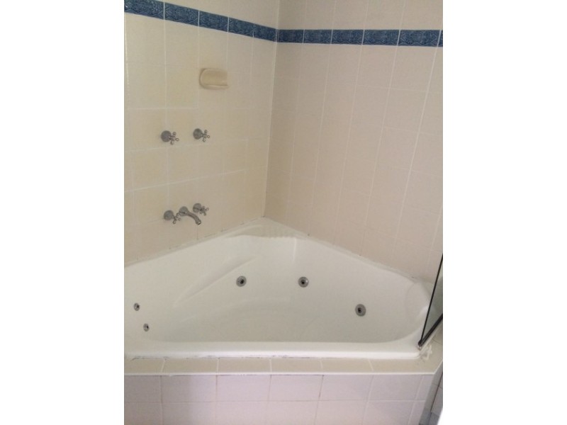 3 Lasindra Court, Bushland Beach QLD 4818