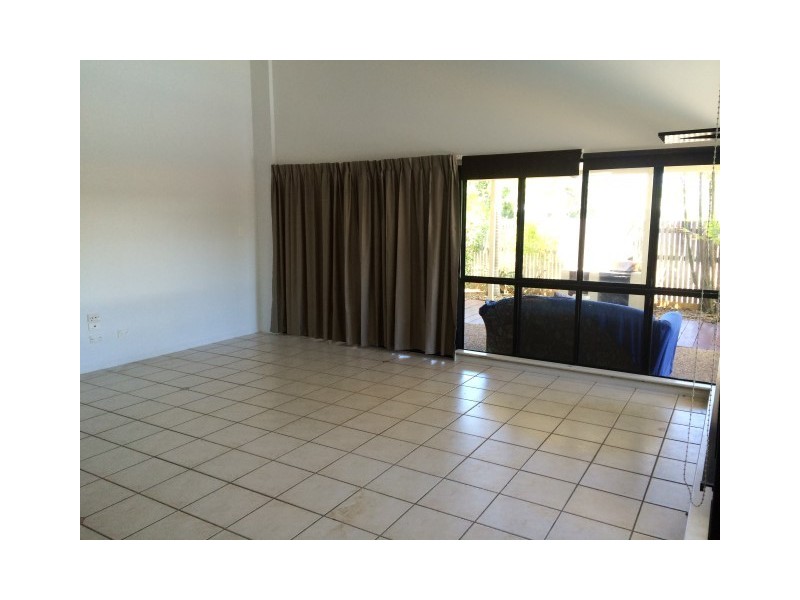 3 Lasindra Court, Bushland Beach QLD 4818