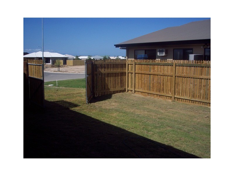 19 Wexford Crescent, Mount Low QLD 4818