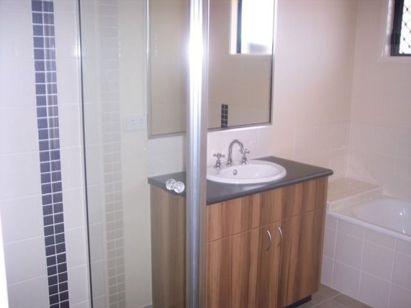 19 Wexford Crescent, Mount Low QLD 4818