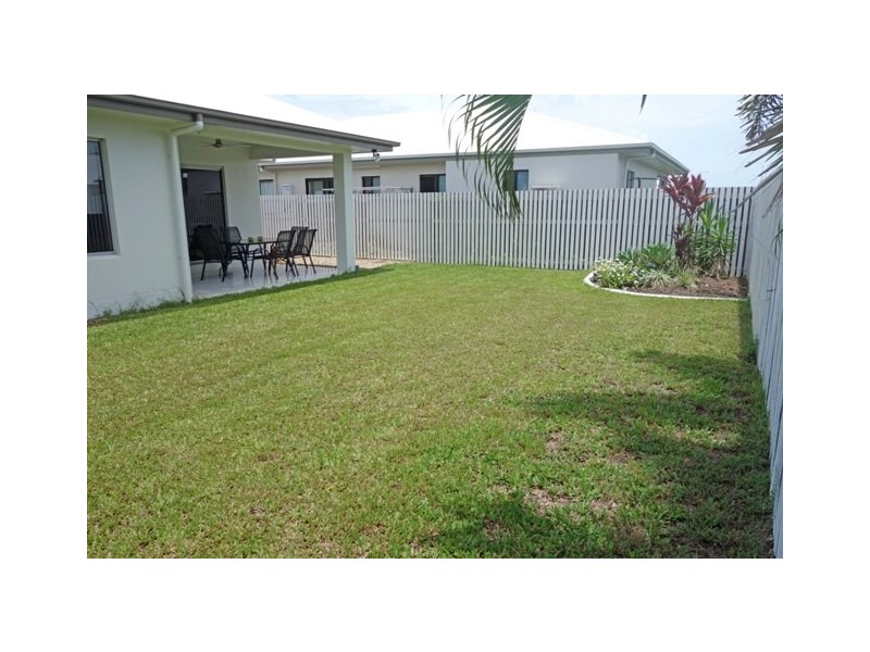 111 Daydream Circuit, Burdell QLD 4818