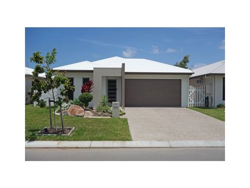 111 Daydream Circuit, Burdell QLD 4818