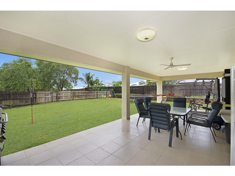 19 Currawinya Court, Bushland Beach QLD 4818