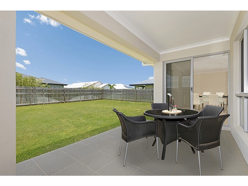 48 Beach Oak Drive, Mount Low QLD 4818