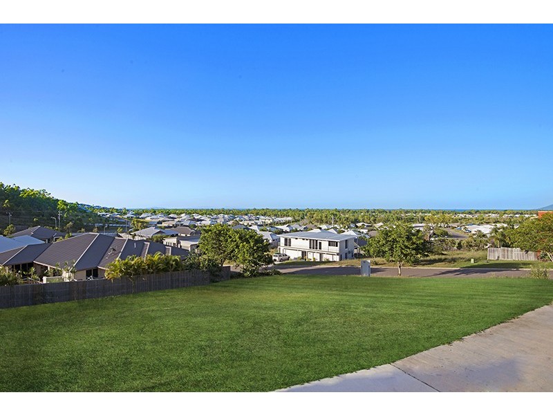 16 Harrier Court, Bushland Beach QLD 4818