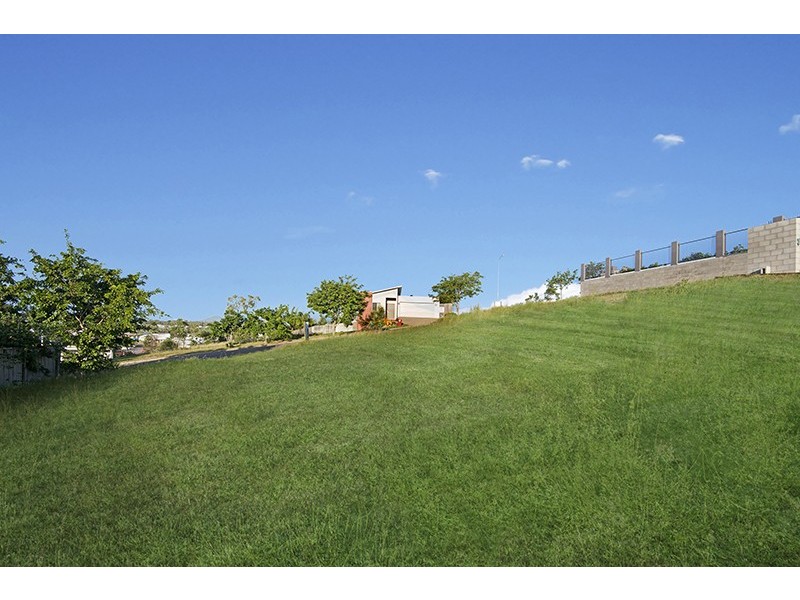 16 Harrier Court, Bushland Beach QLD 4818