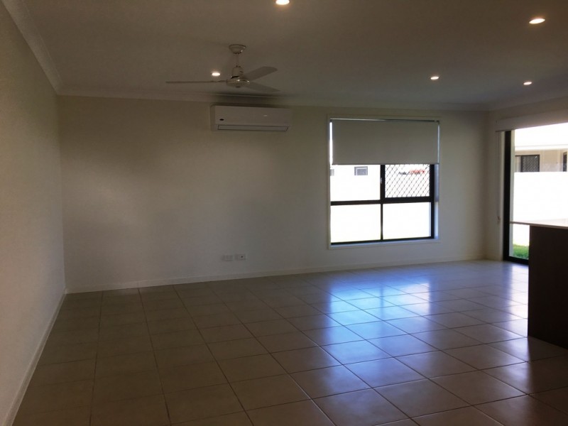 2/49 Marblewood Circuit, Mount Low QLD 4818