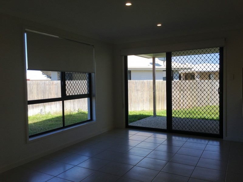 2/49 Marblewood Circuit, Mount Low QLD 4818