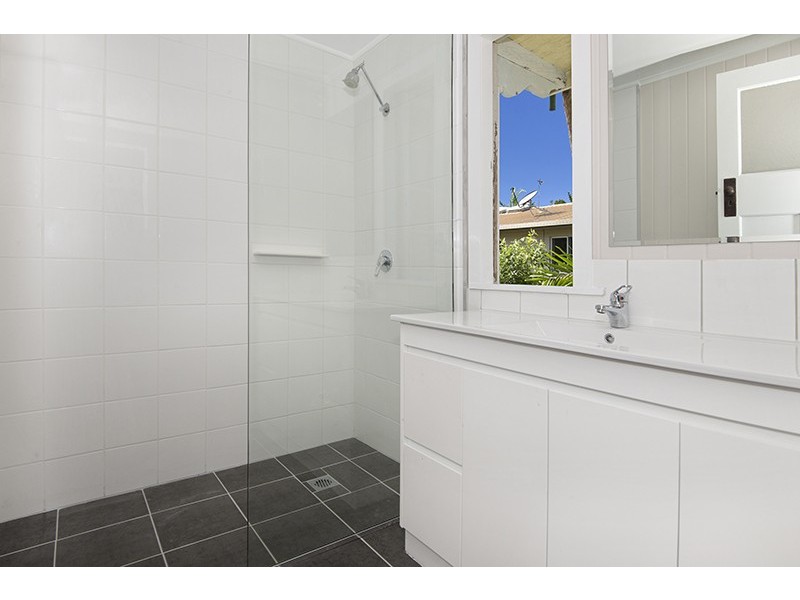 21 Leigh Street, West End QLD 4810