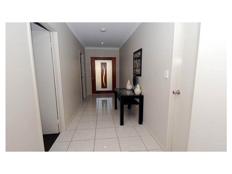 21 Mariala Court, Bushland Beach QLD 4818