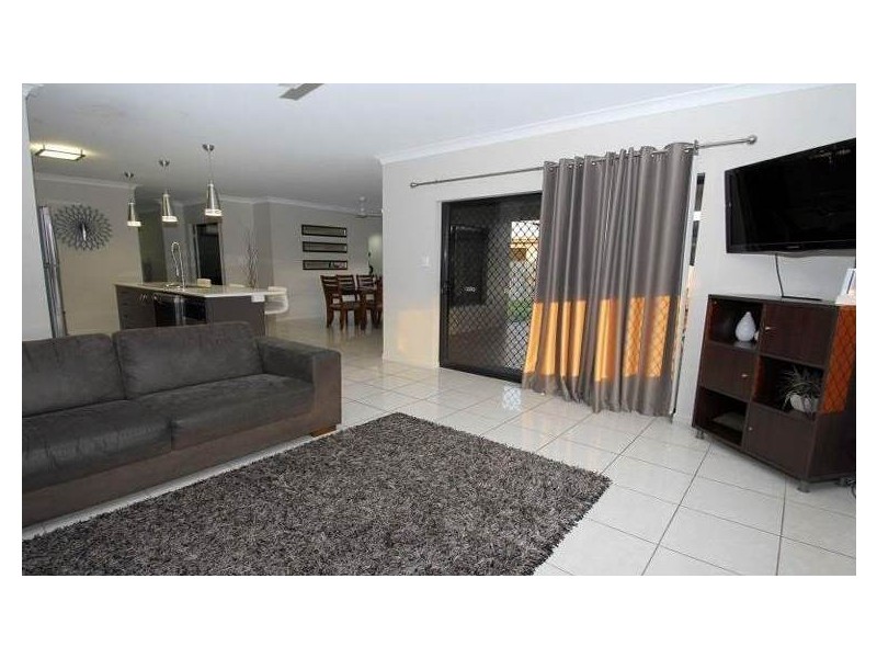 21 Mariala Court, Bushland Beach QLD 4818