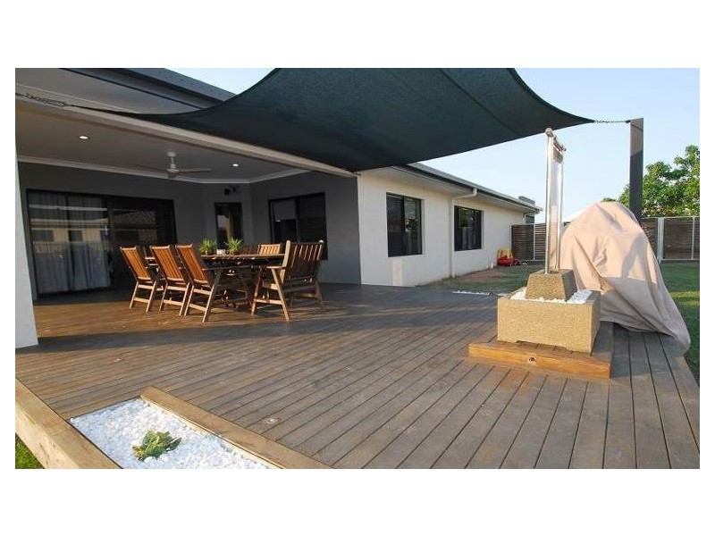 21 Mariala Court, Bushland Beach QLD 4818