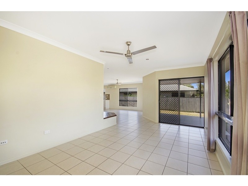 49 Anchorage Circuit, Bushland Beach QLD 4818