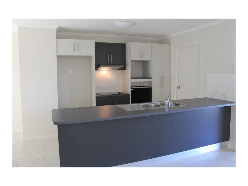 12 Lochern Way, Bushland Beach QLD 4818