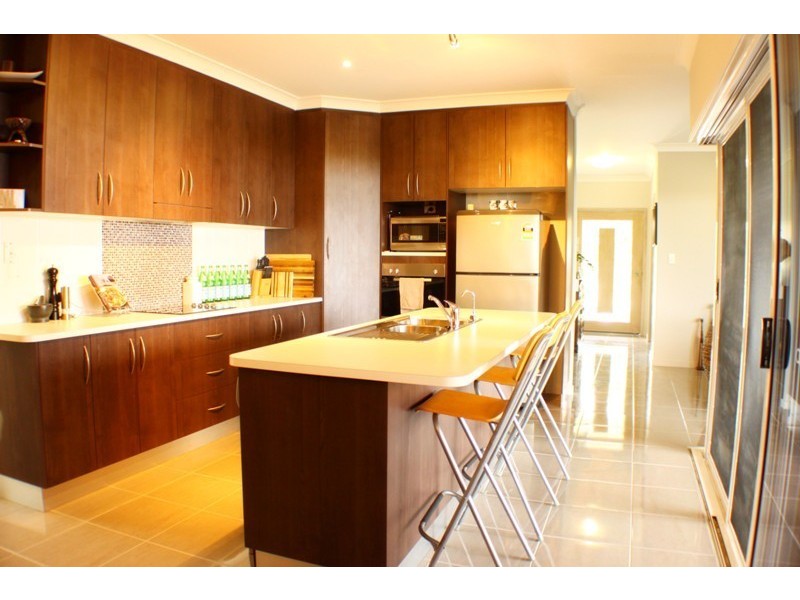 54 Rattray Street, Bushland Beach QLD 4818