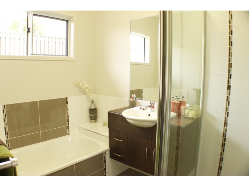 54 Rattray Street, Bushland Beach QLD 4818