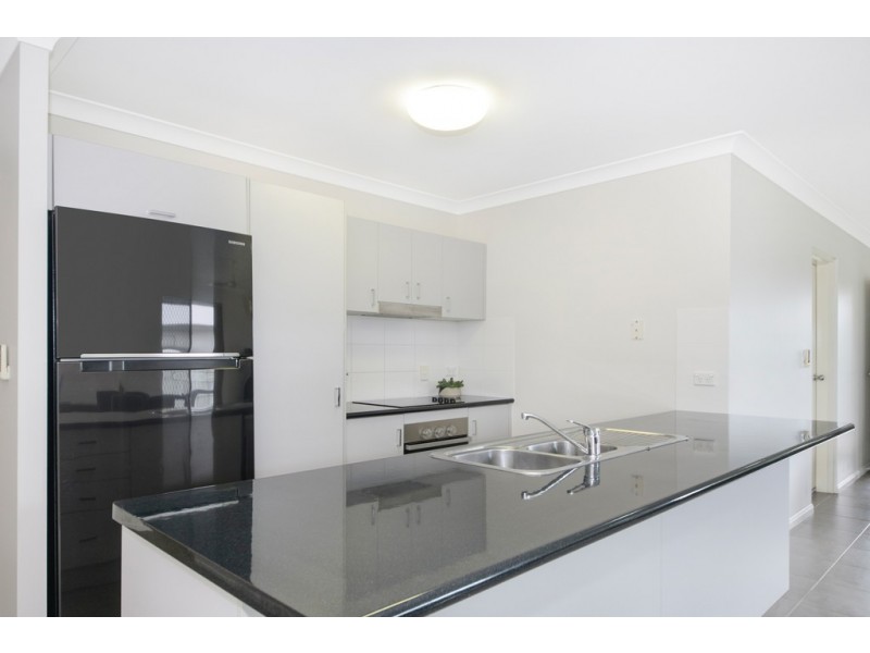 93 Daintree Drive, Bushland Beach QLD 4818