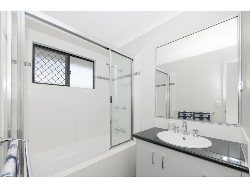 93 Daintree Drive, Bushland Beach QLD 4818