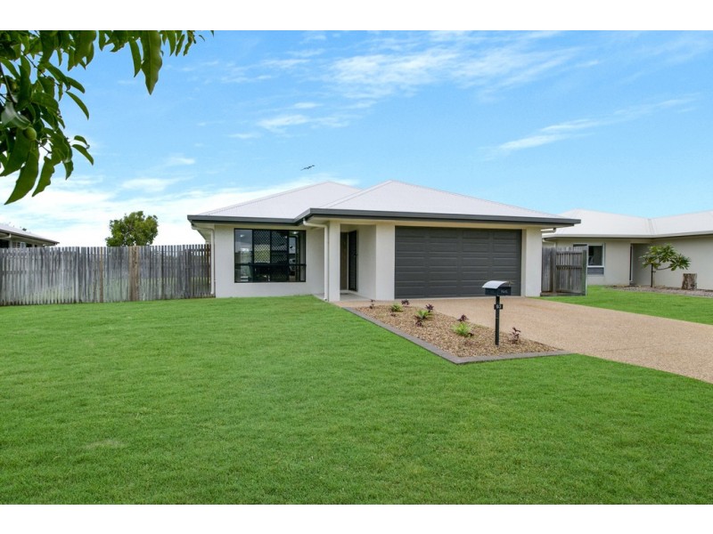 93 Daintree Drive, Bushland Beach QLD 4818