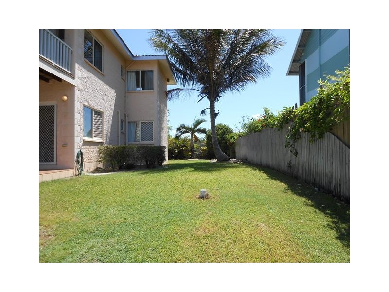 65 Cay Street, Saunders Beach QLD 4818