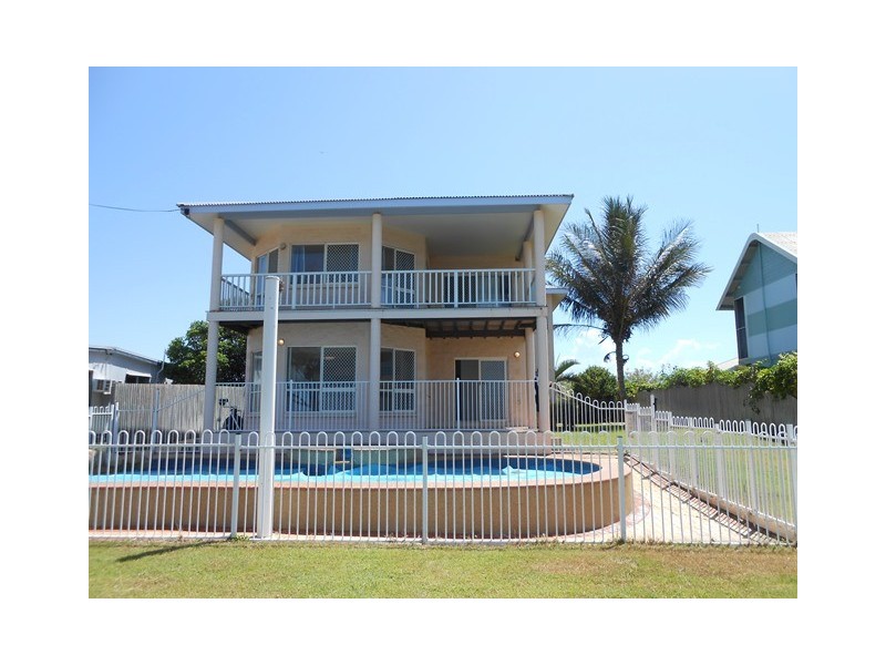 65 Cay Street, Saunders Beach QLD 4818