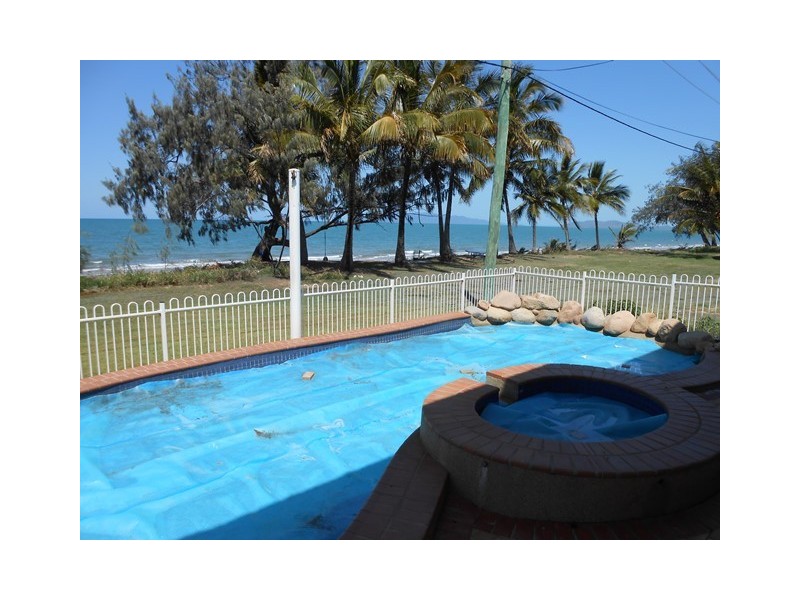 65 Cay Street, Saunders Beach QLD 4818