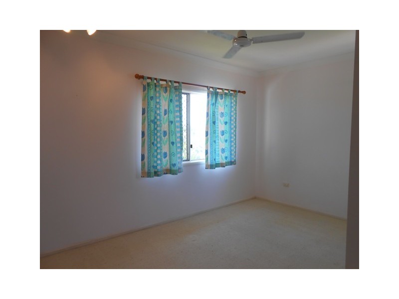 65 Cay Street, Saunders Beach QLD 4818