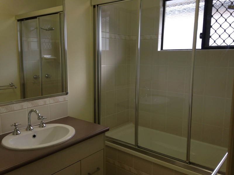 65 Daintree Drive, Bushland Beach QLD 4818