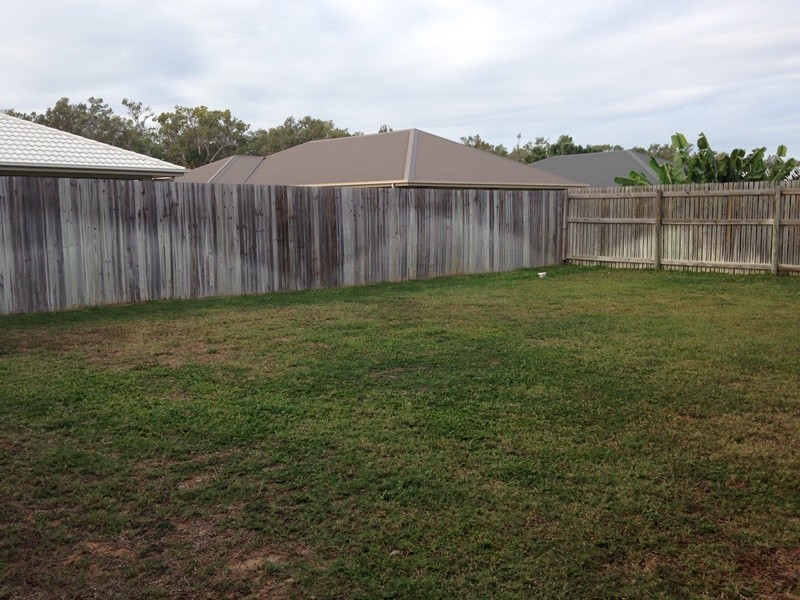 65 Daintree Drive, Bushland Beach QLD 4818