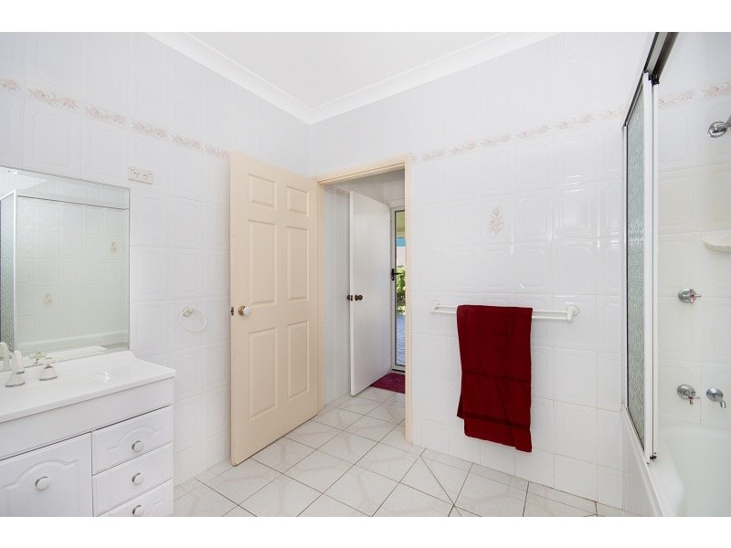 23 Joshua Crescent, Bushland Beach QLD 4818