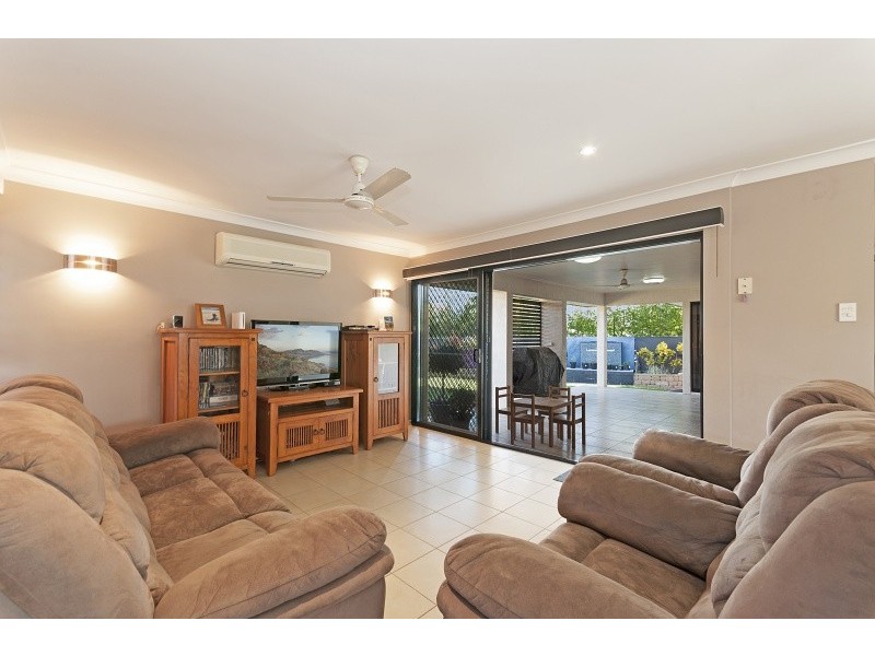 23 Fontwell Court, Mount Low QLD 4818