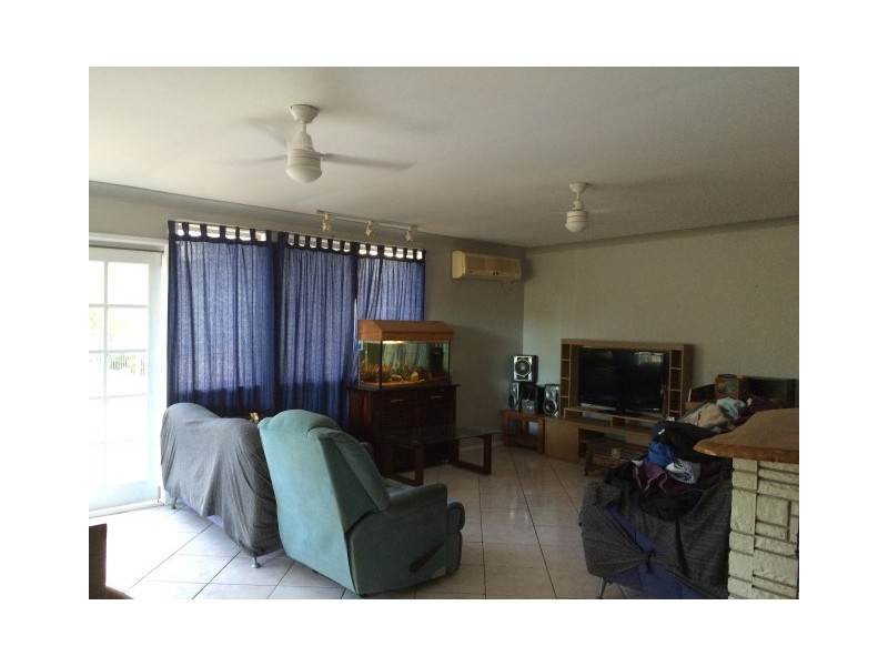 4 Justin Street, Balgal Beach QLD 4816