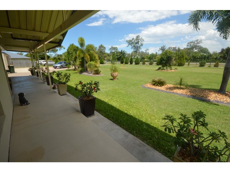 25 Salamanda Street, Bluewater QLD 4818