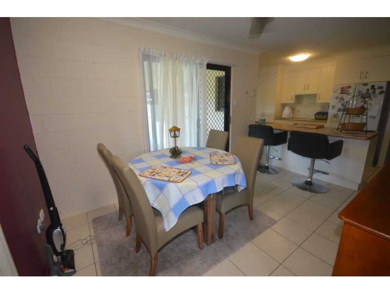 25 Salamanda Street, Bluewater QLD 4818