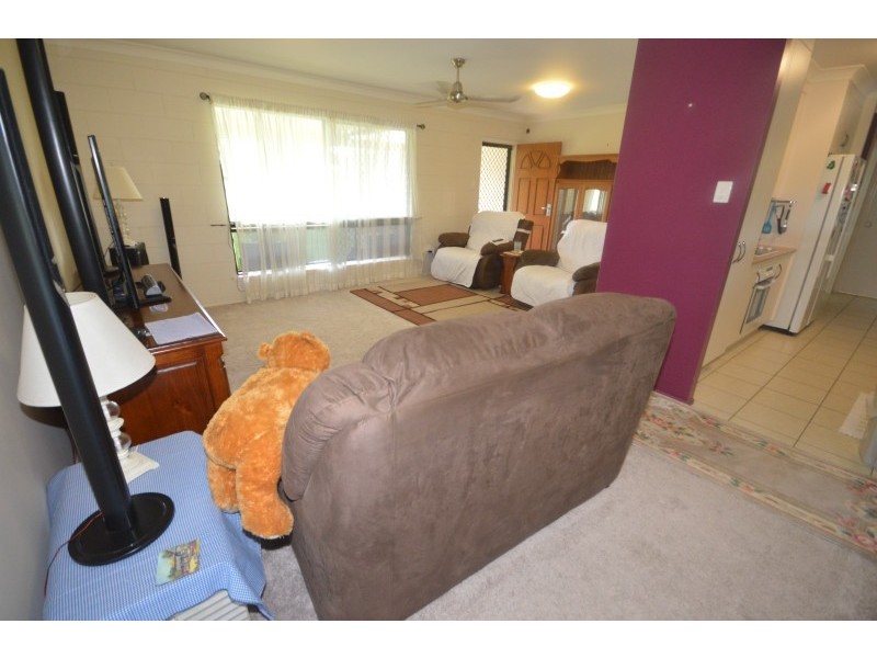 25 Salamanda Street, Bluewater QLD 4818