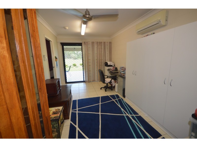 25 Salamanda Street, Bluewater QLD 4818