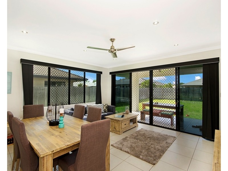 12 Ningaloo Crescent, Burdell QLD 4818