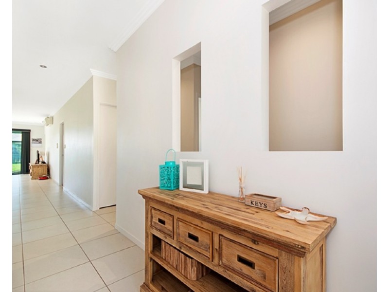 12 Ningaloo Crescent, Burdell QLD 4818