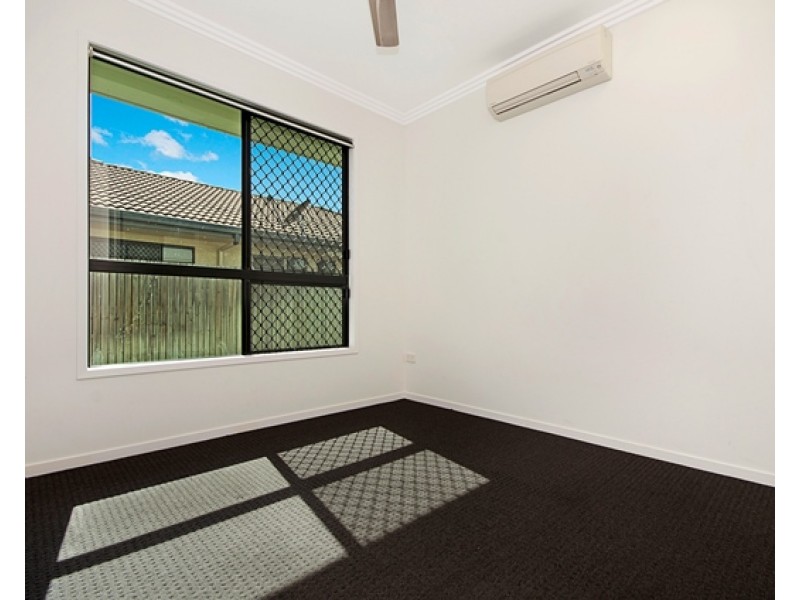 12 Ningaloo Crescent, Burdell QLD 4818