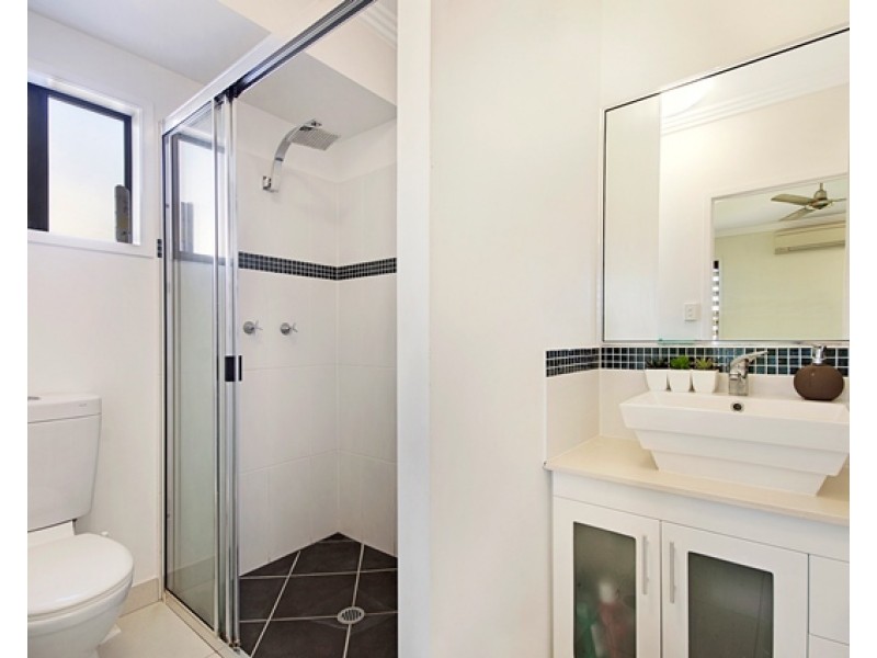 12 Ningaloo Crescent, Burdell QLD 4818