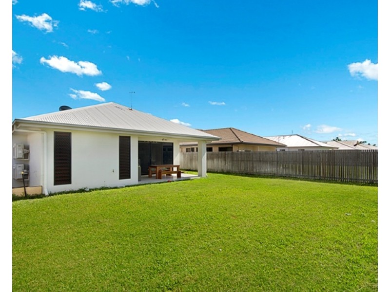 12 Ningaloo Crescent, Burdell QLD 4818