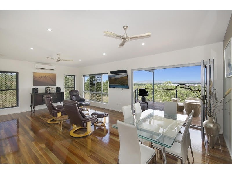 49 Deedes Crescent, Bushland Beach QLD 4818