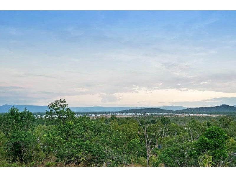 49 Deedes Crescent, Bushland Beach QLD 4818